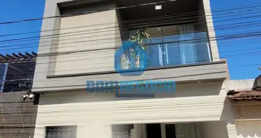 Casa com 3 dormitórios à venda, CASTANHEIRAS, GOVERNADOR VALADARES - MG