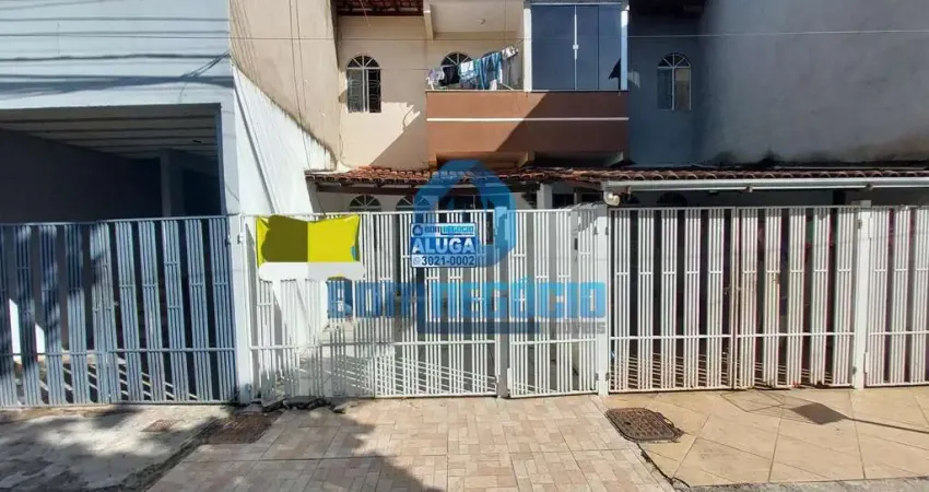 Casa sobreposta com 2 quartos disponivel para locação no bairro santa rita