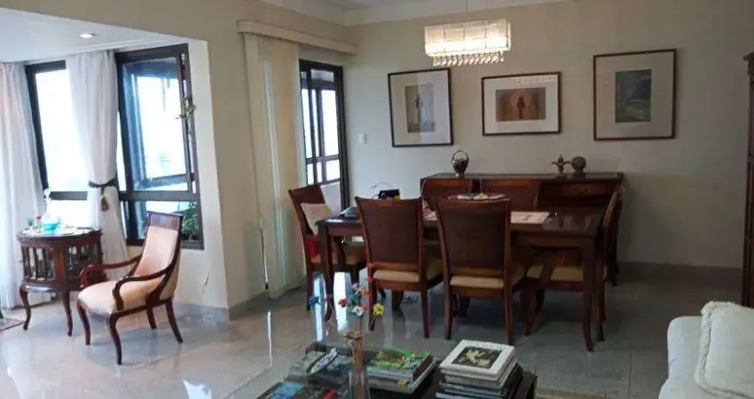 Apartamento à venda  4 quartos na Graça