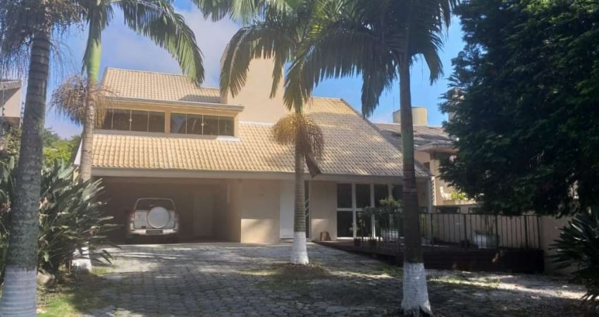 Casa à venda por R$ 2.150.000,00 - Tarumã - Curitiba/PR