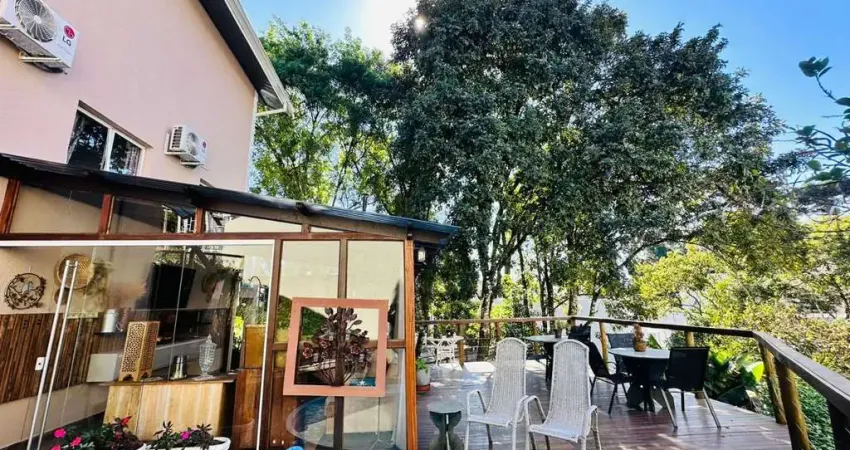 CASA COM 03 SUITES PRA LOCAÇÃO