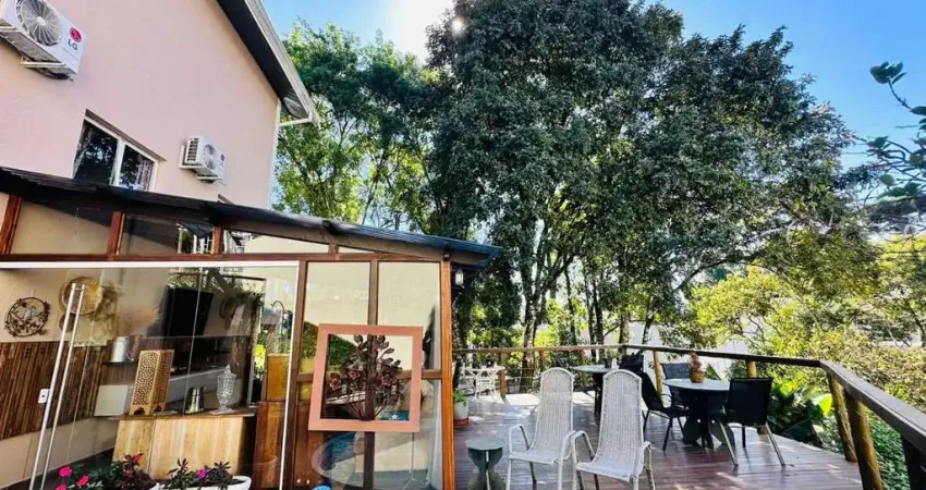 CASA COM 03 SUITES PRA LOCAÇÃO