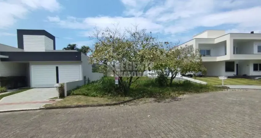 Terreno residêncial 457m2  arp 2.4 bairro jurerê - florianópolis
