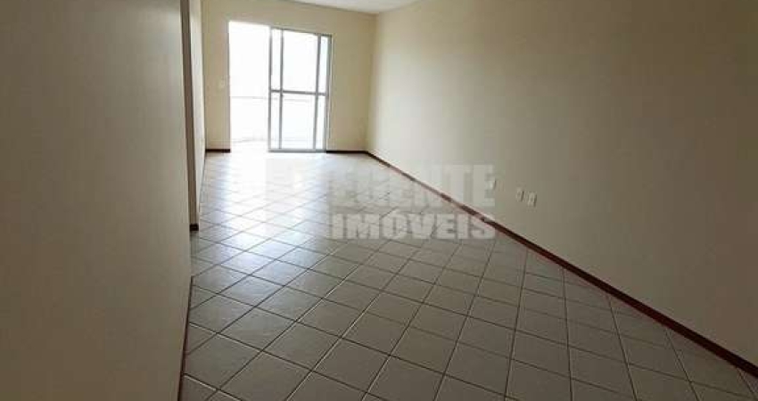 Apartamento com dois dormitórios sendo uma suíte no bairro Trindade em Florianópolis.