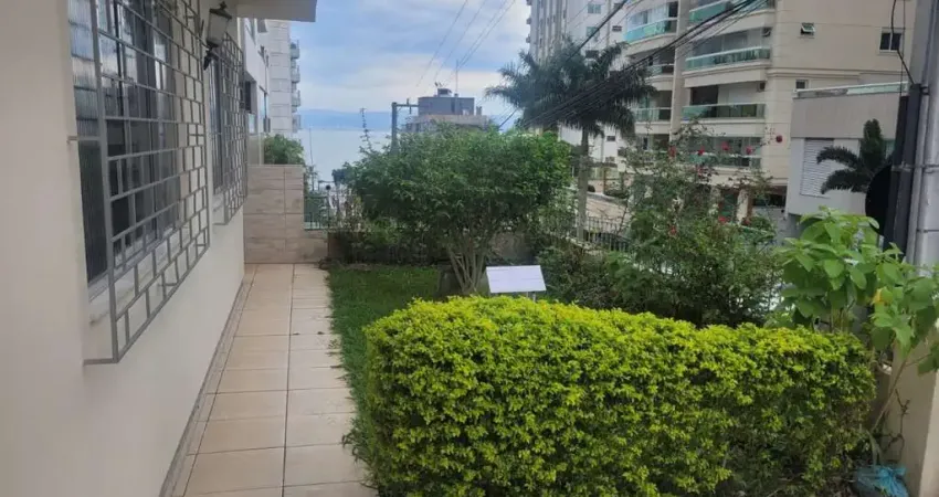 Casa á venda no bairro Agronômica em Florianópolis.