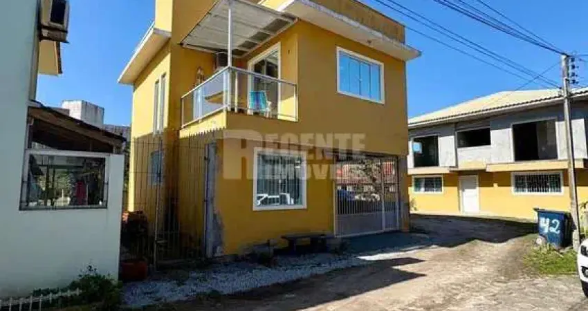 Sobrado 2 quartos no bairro cachoeira do bom jesus - florianópolis