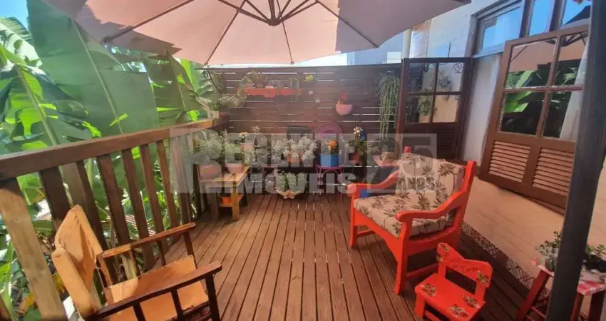 Casa com 4 quartos à venda no bairro carvoeira em florianópolis