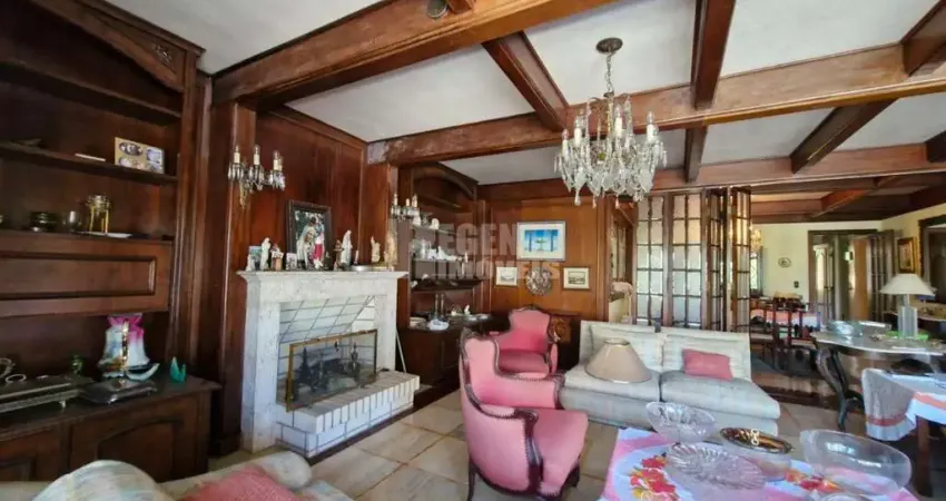 Amplo apartamento à venda com 4 dormitórios no bairro centro em florianópolis.