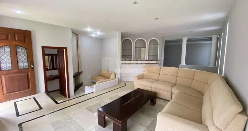 Casa com 5 dormitórios sendo 2 suítes com 304m² no João Paulo Florianópolis