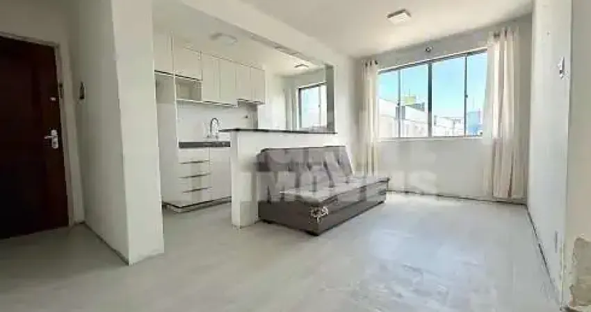 Apartamento semi mobiliado no bairro Itacorubi em Florianópolis