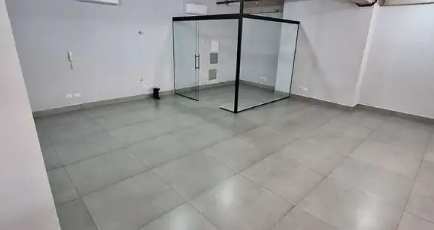 Sala comercial de alto padrão no Centro de Jacareí-SP: 2 salas, 1 banheiro, 1 vaga de garagem, 28m². Venha conferir!