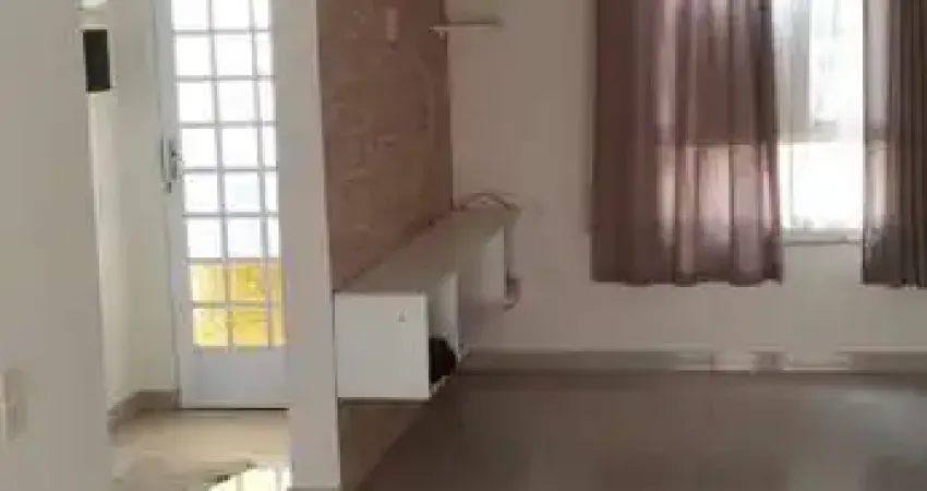 Excelente oportunidade: Casa em condomínio à venda em Hortolândia-SP, Jardim Interlagos! 3 quartos, sala, 2 vagas, 76m².