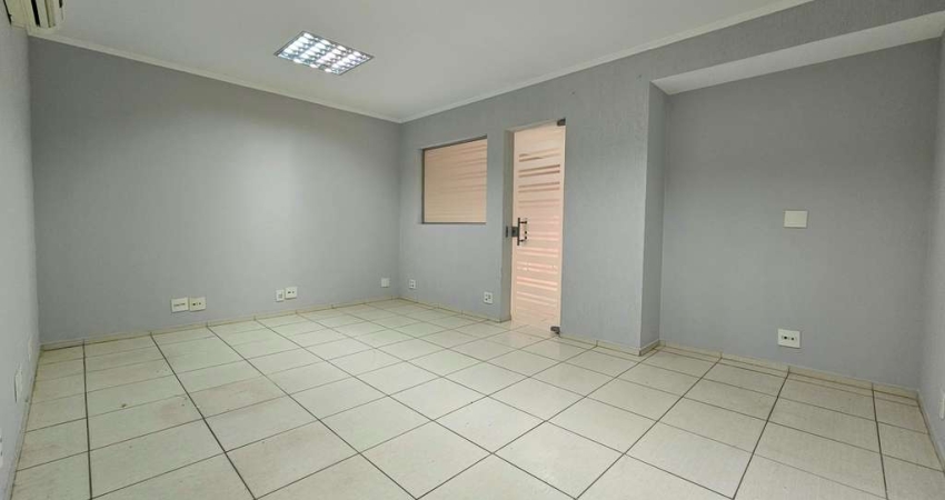 Sala Comercial de Alto Padrão no Centro de Campinas-SP: 1 sala, 1 vaga, 49,05 m² - Aproveite essa oportunidade!