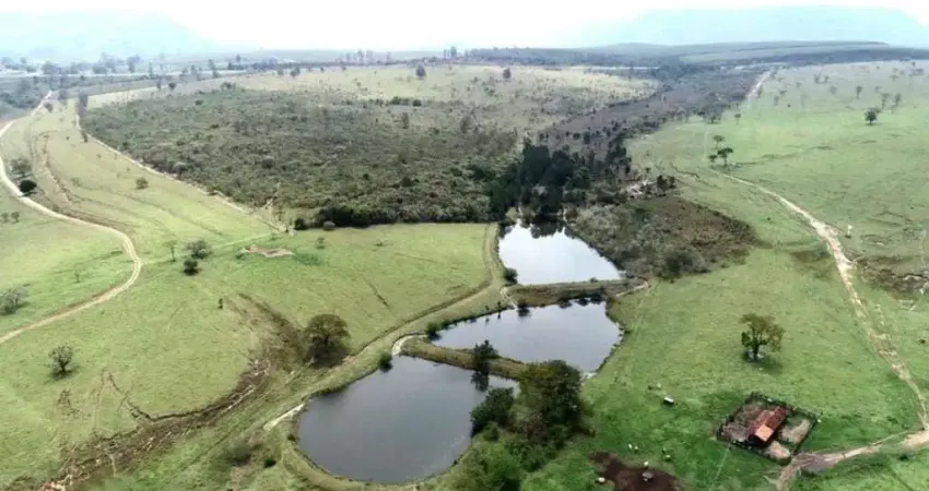 EXCELENTE OPORTUNIDADE DE NEGÓCIO ?  FAZENDA A VENDA NA REGIÃO DE BOTUCATU-SP ??    Área Total de 294 Alqueires ou 712 Hectares   Aproximadamente 1