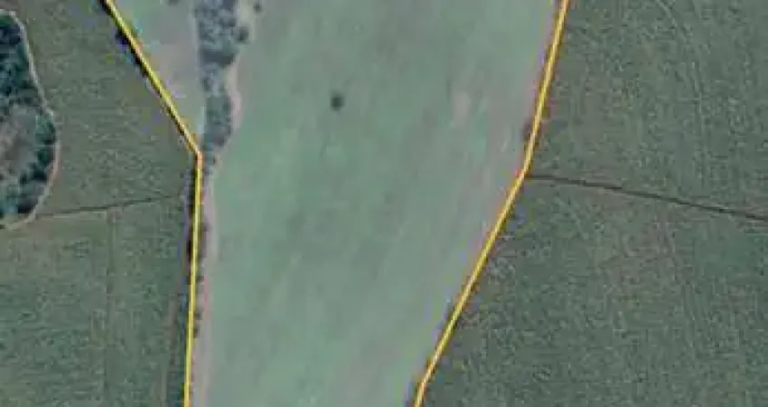 12 Alqueires terra vermelha, ótimo para plantio de grama, bom de água fácil acesso 16 km de Itapetininga, planta aproximadamente 10 Alqueires...