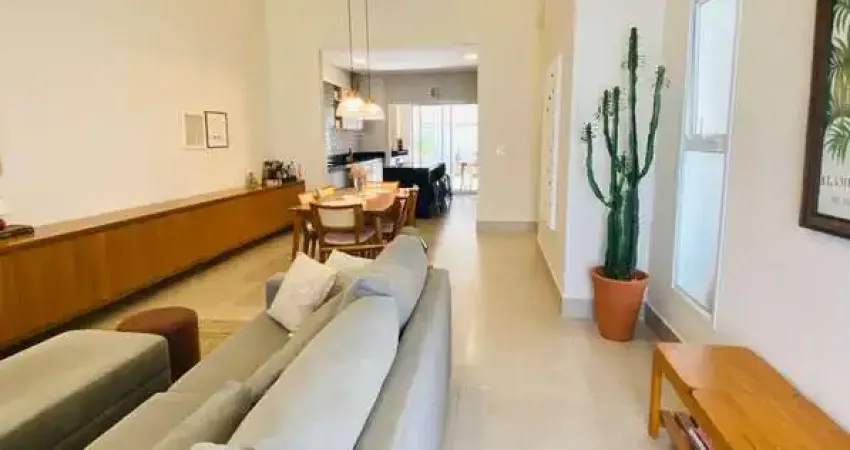 Venda de Casa em Condomínio de Luxo em Hortolândia-SP, Parque Ortolândia: 3 Quartos, 1 Suíte, 3 Salas, 2 Banheiros, 4 Vagas, 151m².