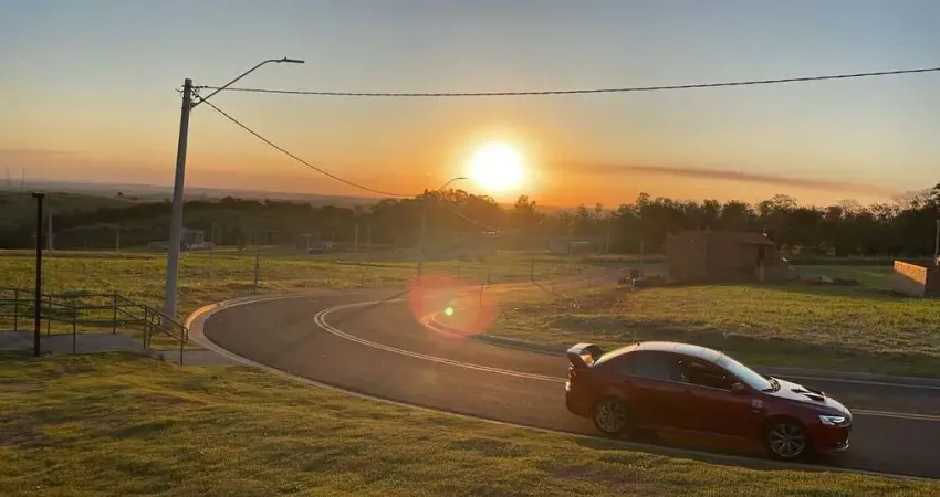 Oportunidade Imperdível: Terreno em Condomínio de 250m² em Colinas do Castelo, Jaguariúna-SP