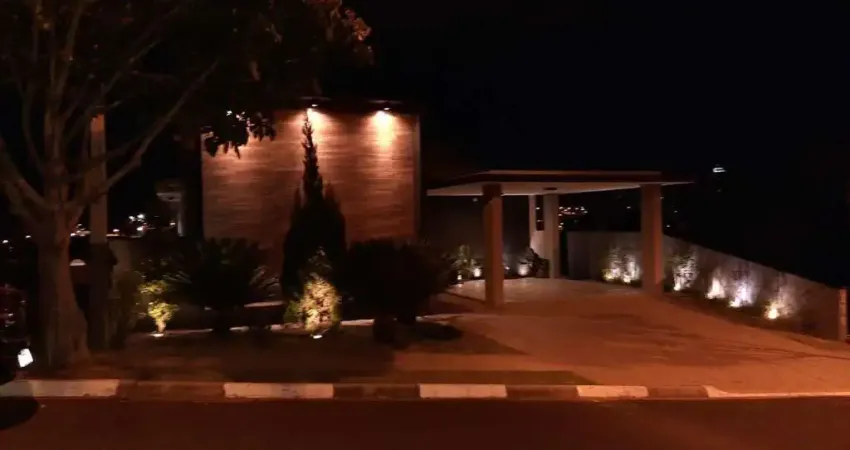 Casa de Luxo em Condomínio: 3 Quartos, 3 Suítes, 3 Salas, 5 Banheiros, 4 Vagas - Bosques do Junqueira, Tatuí-SP - 288m²
