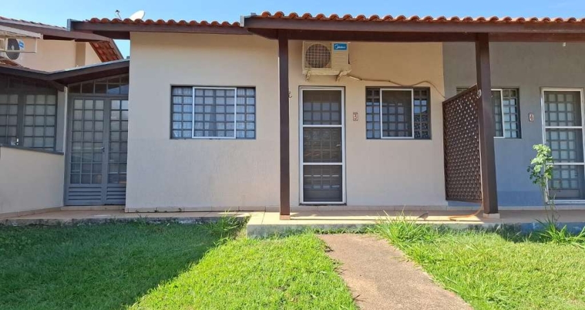 Casa em Condomínio na Estância Árvore da Vida, Sumaré-SP: 2 quartos, 1 suite, 2 salas, 2 banheiros, 1 vaga, 62m². Venha conferir!