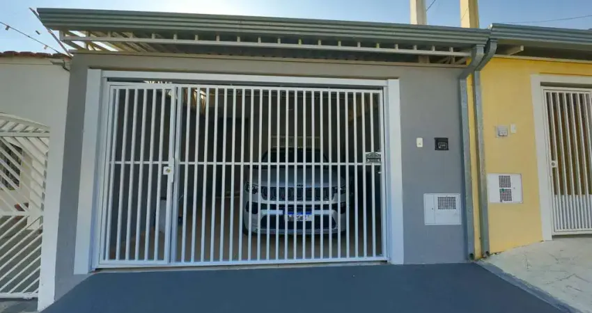 Casa térrea com 3 quartos, sendo 1 suíte, todos com ar condicionado instalado  Casa recém reformada, lindos acabamentos e com churrasqueira a carvão  Excelente localização  Características: 110m² de c