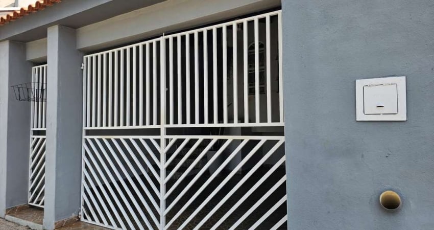 Casa Térrea 100m2, 2 vagas Sala Cozinha Banheiro 2 quartos Lavanderia Com espaço para construir suite ou espaço gourmet