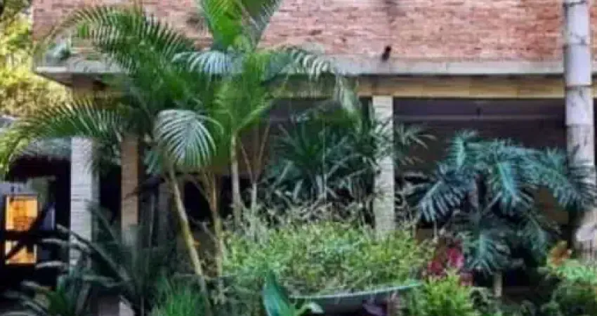 Pousada Ecológica 5847m2 Mata Nativa Área Construída 500m2 Casa Sobrado 10 Dorms, 6 Suítes, Salas, Cozinha, Área de Fogueira, Mini-Lago, Área Camping, 15 Banheiros, Estacionamento, Contato direto com 