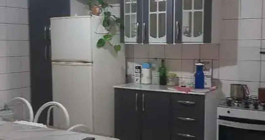 Casa Térra 97m2 02 quartos, Sala, Cozinha americana, Área de serviço, WC social, Vaga de garagem para 04 carros, Permuta sob análise em casa de Menor