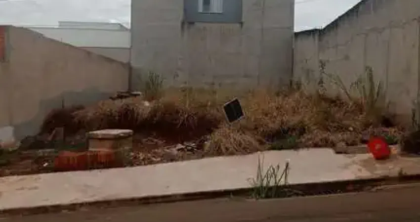 Terreno 275m², Quitado e escriturado, Já possui fundação, ?Excelente localização, Simule o seu financiamento, Próximo à Av. São Paulo, Documento OK