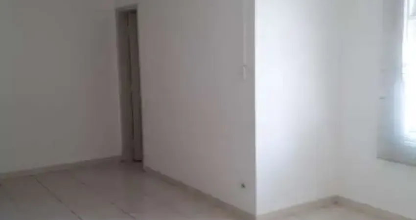Sala Comercial 36m2 1 Banheiro, IPTU R$ 109,00, Condomínio média de R$ 310,00, Obs: não possui vaga de garagem, Documentação 100% para financiamento