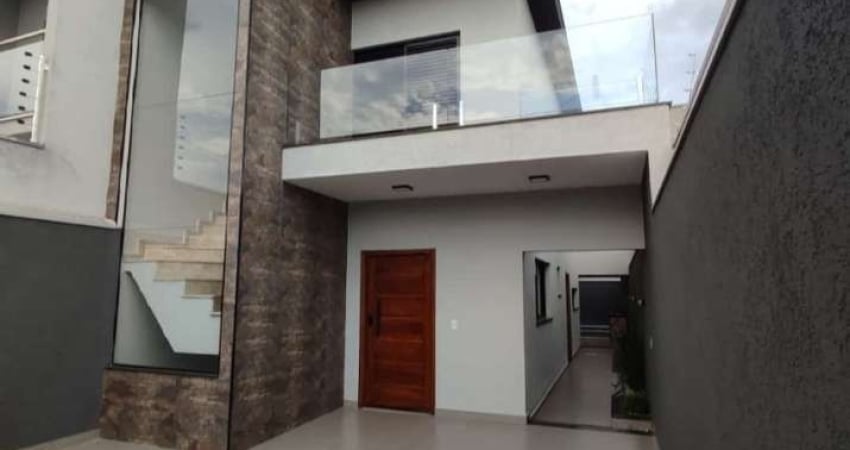 Casa Duplex 155,37m2 3 Dorms 1 Suíte, Sala Estar/Jantar, Cozinha, Banheiro, 3 Vagas Descobertas, Área de Serviço, Piscina, Quintal, Terreno 180m2