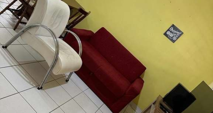 Casa Térrea 60m2 2 Suítes, Sala, Cozinha, Lavabo, Quintal, Mobiliada