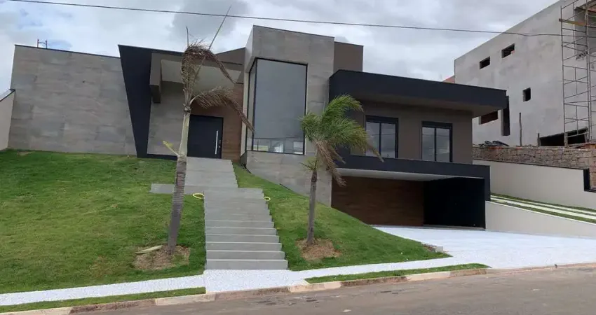 Casa Duplex 375m2 4 Suítes, Sala Estar/Jantar e Tv, Cozinha, 7 Banheiros, Piscina c/Hidro Aquecida c/ Placa Inox e Piso ao Redor em Mármore, Aqu Solar