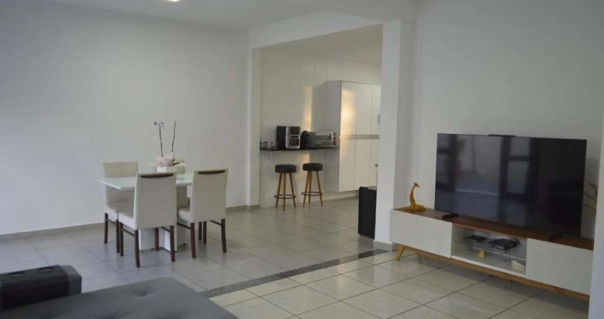 Casa Térrea 287m2 4 Dorms 1 Suíte,Sala,Cozinha,Banheiros,4 Vagas,Ar Cond,Armarios Embutidos,Cooktop,Lavanderia,Despensa,Portão Eletronico,Cameras Seg.