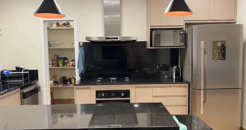 Casa Térrea 155m2 2 Suítes,1 Escritório reversível para Dorm,Banheiro Social,Sala Grande,Quintal Grande,Toda mobiliada e decorada,Ar Condicionado