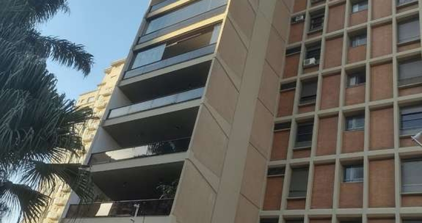 Apartamento 207,77m2, 4 Dormitórios, 4 Suítes, Varanda, Moveis Planejados, Dormitório e Banheiro de Empregada, Banheira, Localização Privilegiada