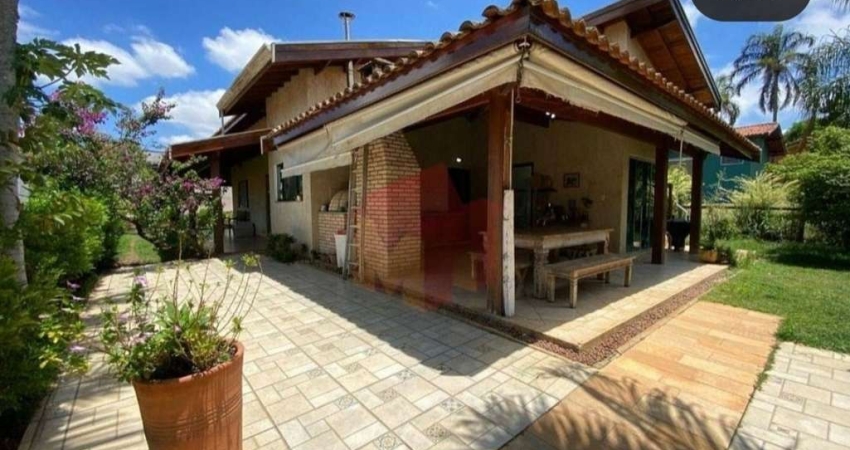 Casa Térrea 350m2, 3 Dormitórios, 1 Suíte Master com Banheira, 3 Vagas, Área Gourmet, Escritório, Despensa, SEM PISCINA.