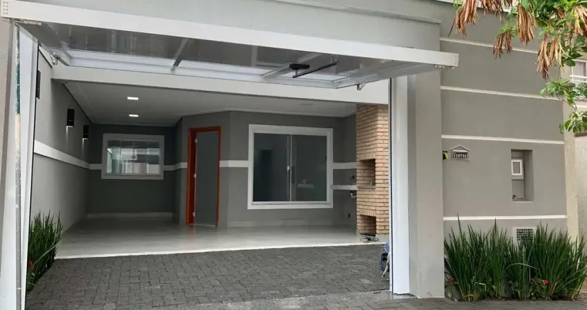 Casa 120m2, 3 Dormitórios, 1 Suíte, Cozinha Americana, Área Gourmet com Churrasqueira, Acabamento em Porcelanato, 2 Vagas, Ótima Localização