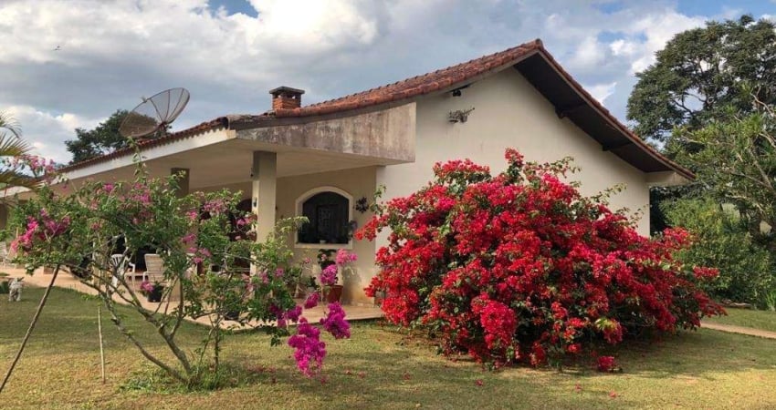 Sítio 12,7 Alqueires, Bom de Água com 2 Lagos e um Pesqueiro, Casa Sede 400m2, 5 Dormitórios, 2 Suítes, Curral e Área de Lazer