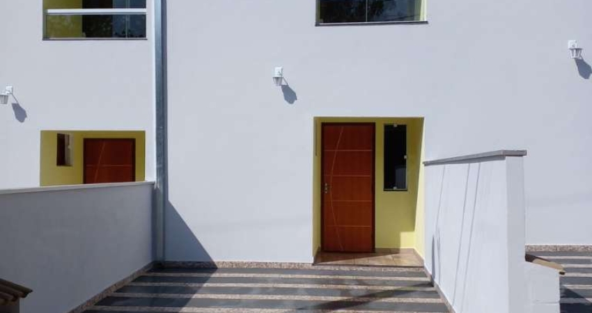 Condomínio Estancia Arvore da Vida Sobrado 90m2 2 Suítes com Varanda,1 Banheiro Social,1 Vaga,Quintal