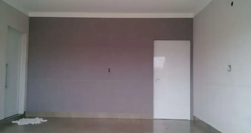 Casarão Casa Térrea 180m2 3 Dorms 1 Suíte,2 Banheiros,4 Vagas,Aceita Permuta por Casa de Maior ou de Menor Valor