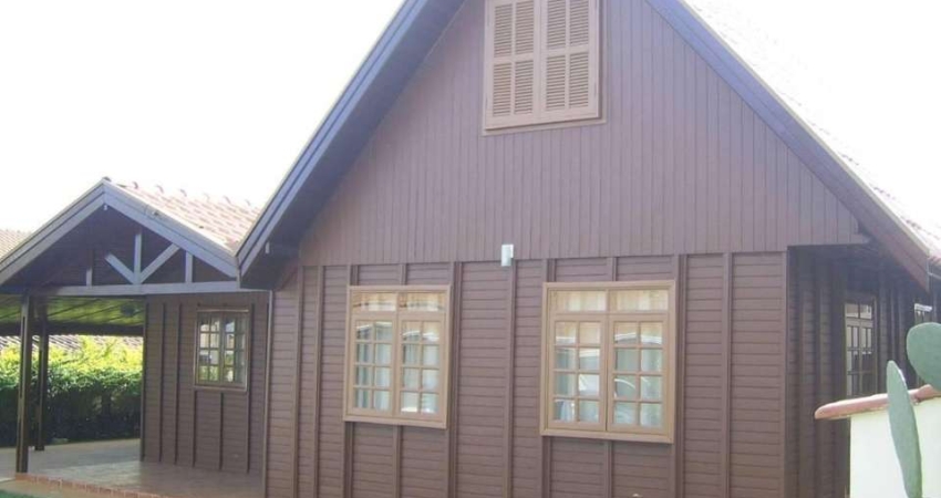 Casa em Condomínio de Luxo em Estância Árvore da Vida, Sumaré-SP: 5 quartos, 3 salas, 2 banheiros, 5 vagas, 220m². Venda ou locação!