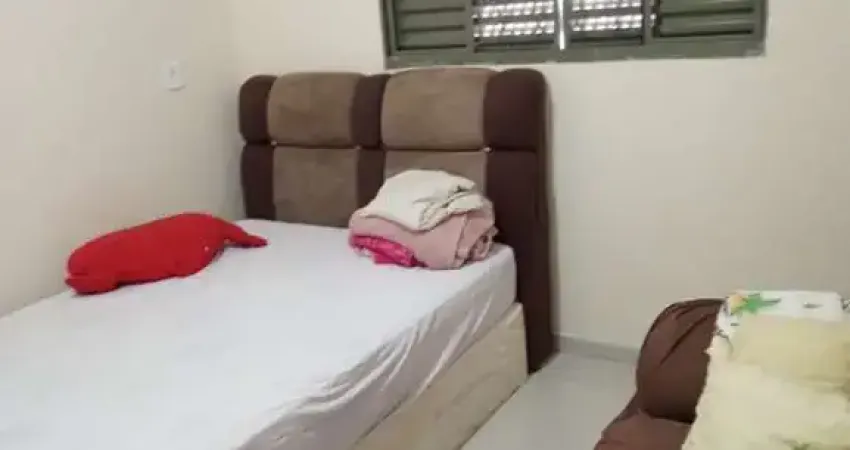 Chácara à venda em Pilar do Sul-SP, Zona Rural: 2 quartos, 1 suíte, 1 sala, 2 banheiros, 2 vagas de garagem, 80m² de área.
