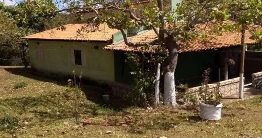 Fazenda de Luxo à Venda em Brasília-DF, Paranoá: 3 Quartos, 2 Suítes, 2 Salas, 3 Banheiros, 3 Vagas - 600.000 m² de Área
