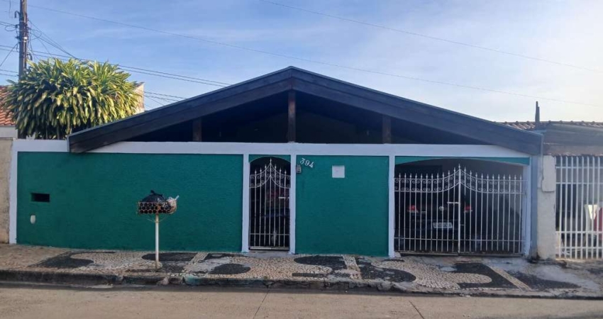 Imperdível! Casa à venda em Santa Bárbara D'oeste-SP, 3 quartos, 2 salas, 1 banheiro, 2 vagas, 170m² no Conjunto Habitacional 31 de Março.