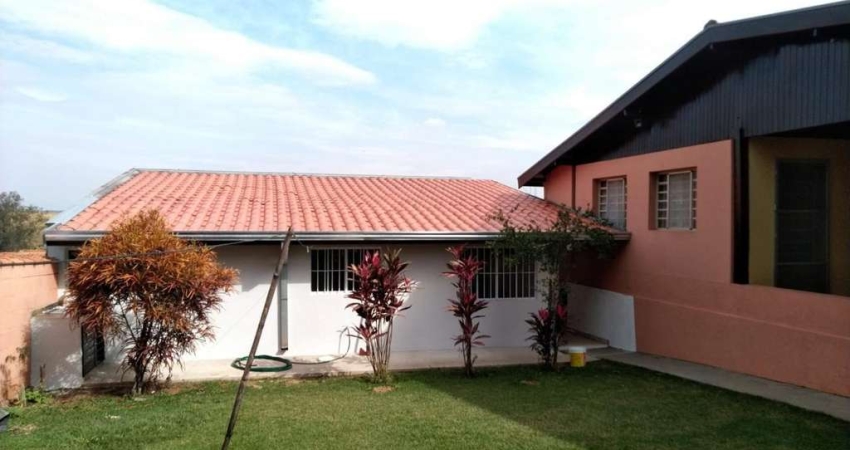 Casa em Condomínio de Luxo com 5 Quartos e 3 Suítes na Estância Árvore da Vida em Sumaré-SP, 250m² - Venda