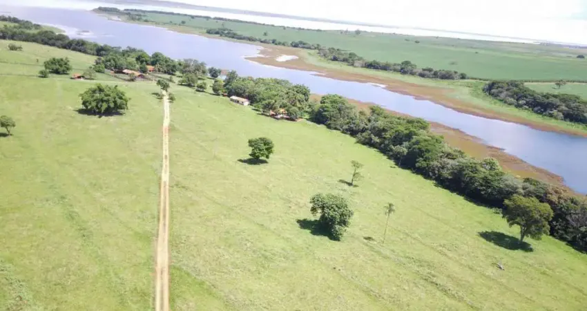 *EXCELENTE FAZENDA EM CANA A VENDA AS MARGENS DO RIO TIETÊ NA REGIÃO DE ARAÇATUBA-SP* ??  Área Total: 203 Alqueires   Em Cana: 146 Alqueires (Planta Mais 20 Alqueires)  Pastagem: 38 Alqueires   Reserv