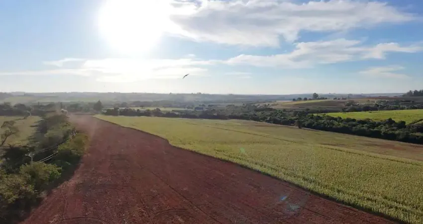 *EXCELENTE SÍTIO A VENDA NA REGIÃO DE SOROCABA - SP* ??   Área Total: 11 Alqueires   Agricultura: 9,5 Alqueires   Topografia: Plana   Solo: Vermelho e Misto  Hidrografia: Ribeirão   Logística e Acesso