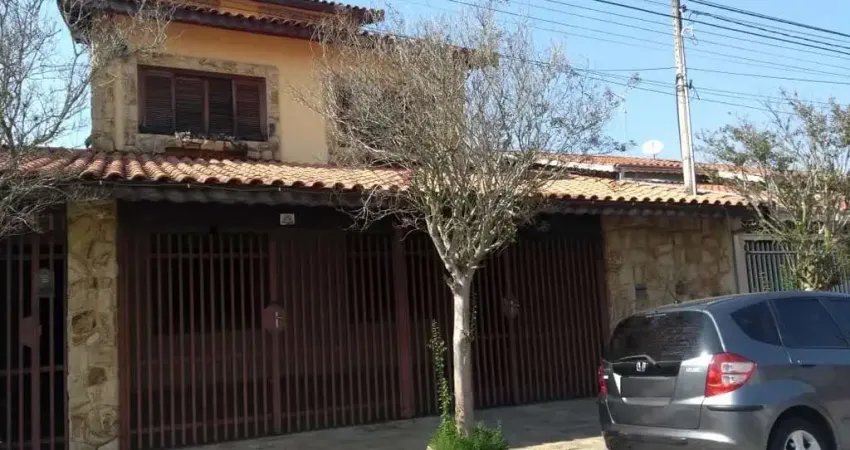 Casa para locação em jacareí-sp, no bairro cidade jardim: 6 quartos, 1 suíte, 3 salas, 4 banheiros, 2 vagas de garagem, 354m².