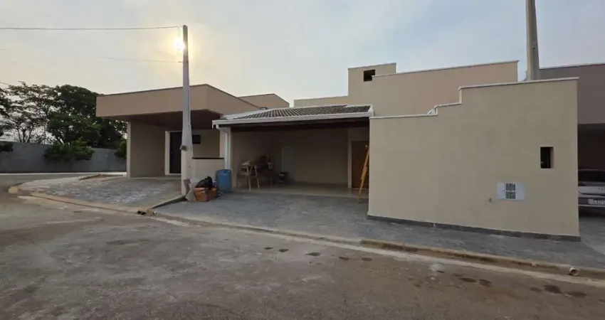 Casa em condomínio à venda em hortolândia-sp - 3 quartos, 1 suíte, 3 salas, 2 banheiros, 4 vagas de garagem - 129,00 m²