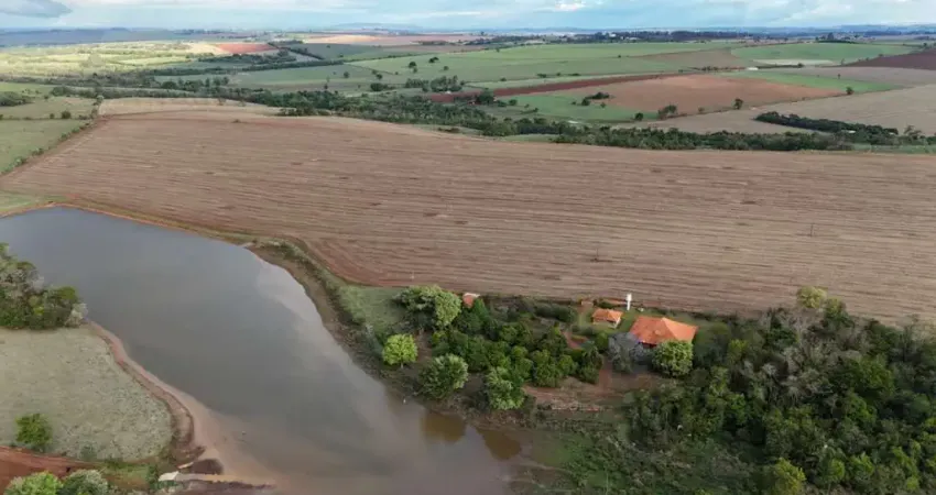 *excelente sítio a venda na região de tatuí-sp* ?? formação: agricultura e pecuária área total: 37 alqueires ou 90 hectares plantio: 15 alqueires ou 36,5 hectares pastagem: 14 alqueires ou 3